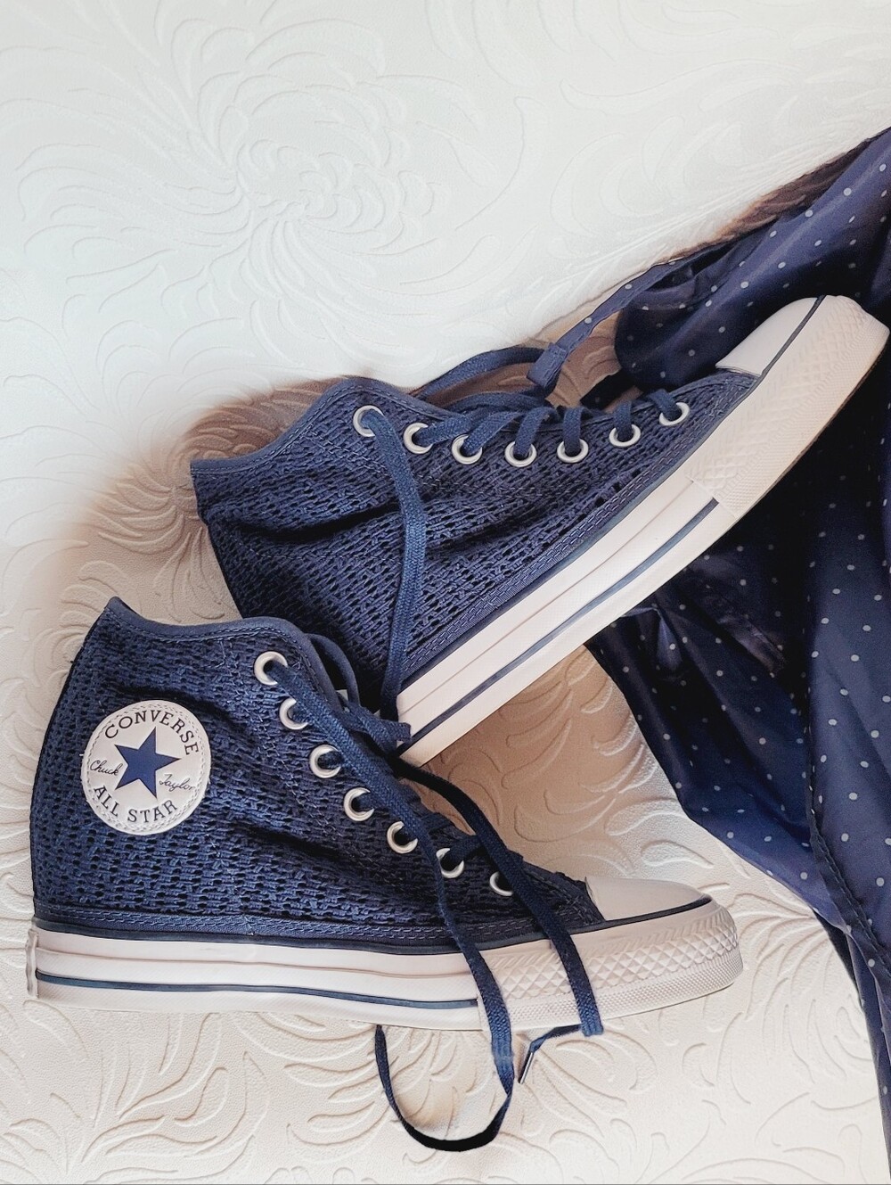 Converse High Top Crochet Hidden Wedge  Sneakers - Navy Blue and White Size 8M